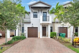 Building Photo - 5840 NW 104th Path