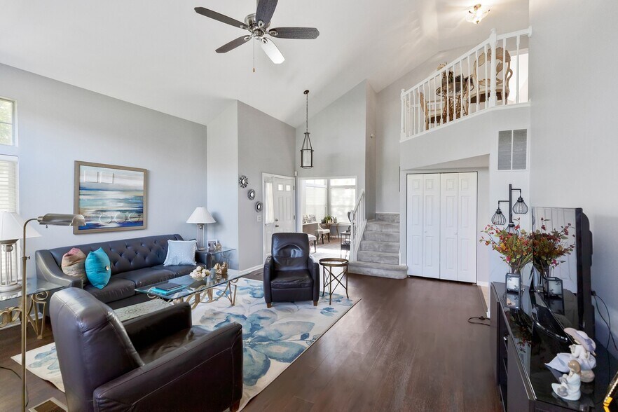 Building Photo - 2344 County Farm Ln