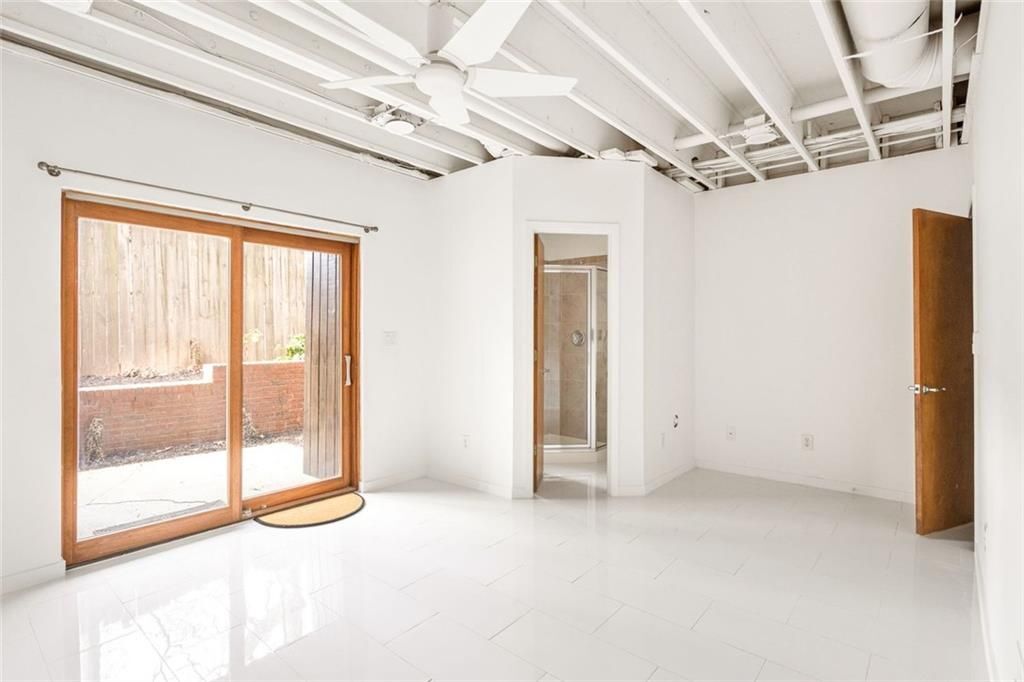 Building Photo - 5 Krog St NE