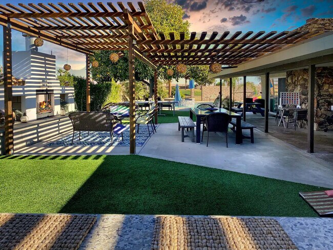 Building Photo - 79930 Fiesta Dr