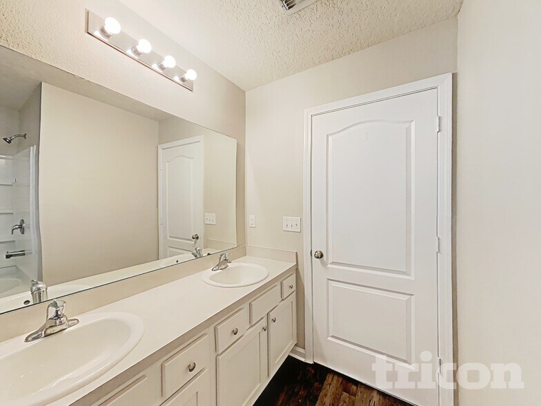 Building Photo - 12043 Sea Grove Pl