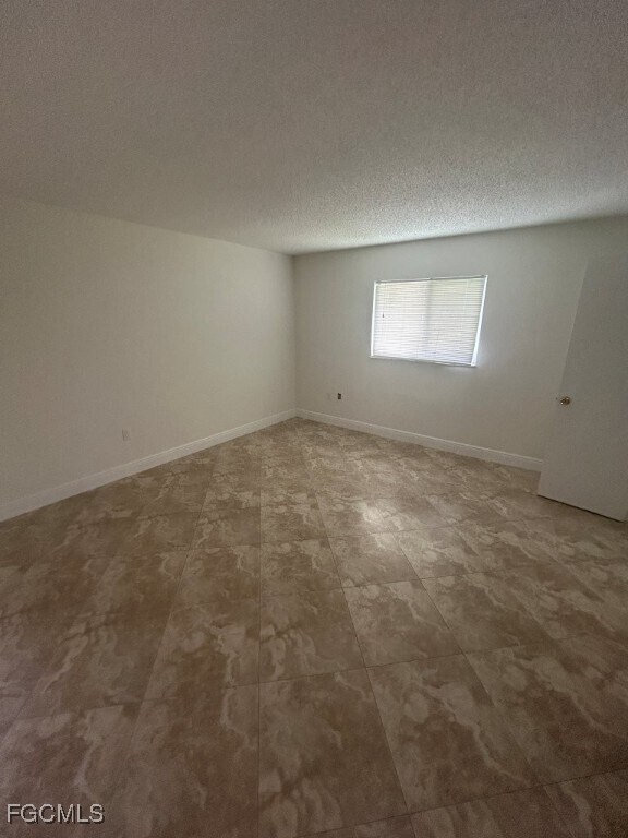 Building Photo - 4527-4529 Skyline Blvd