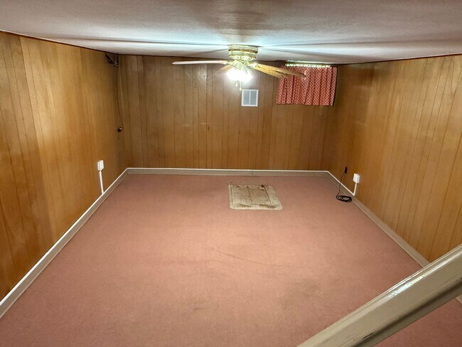 Building Photo - Beautiful 3 bedroom- North Johnson City