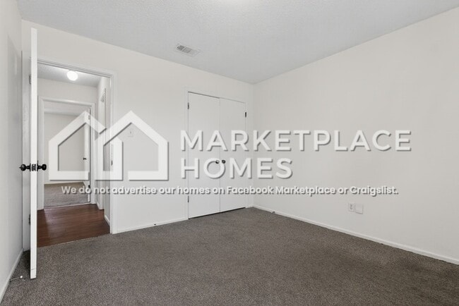 Building Photo - 5202 Ric Dr