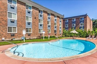 Building Photo - Crestview Apartments