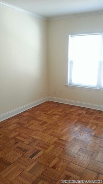 Building Photo - 115 Gerry Rd