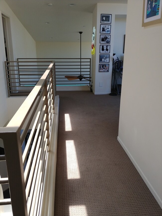 Building Photo - 409 N Avenida Caballeros