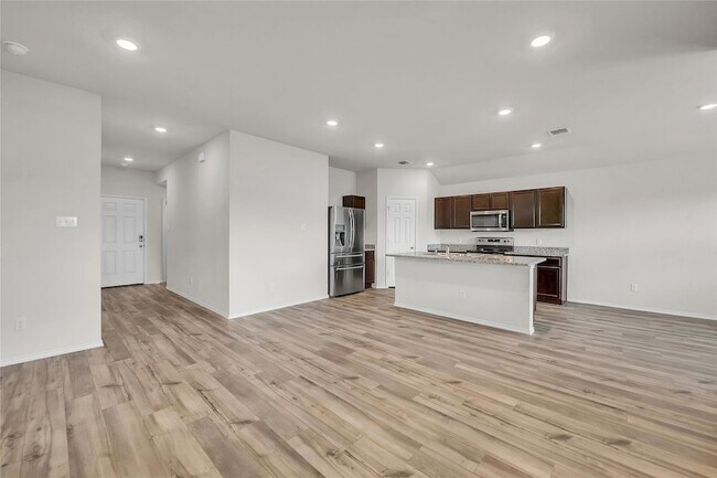 Building Photo - 144 Willers Rd