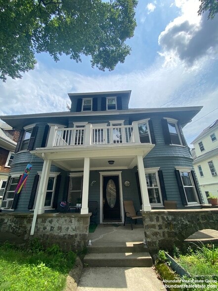 Building Photo - 62 Liberty Ave