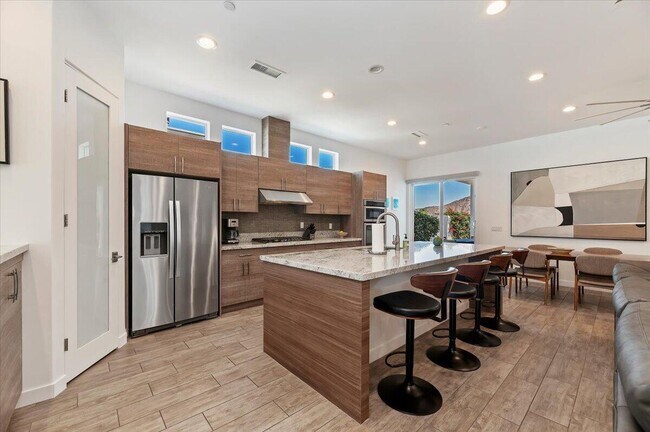 Building Photo - 53900 Avenida Ramirez