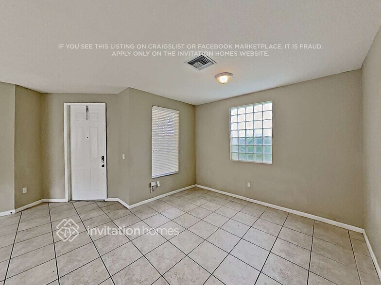 Building Photo - 5821 Azalea Cir