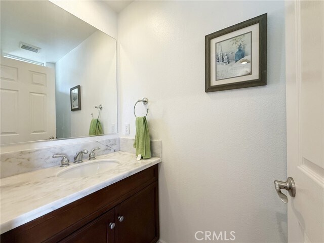 Building Photo - 424 Silk Tree