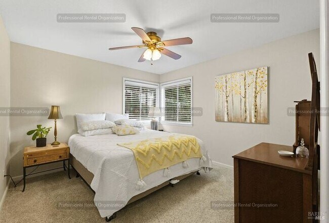 Building Photo - One of a kind home just steps away from Annadel State park