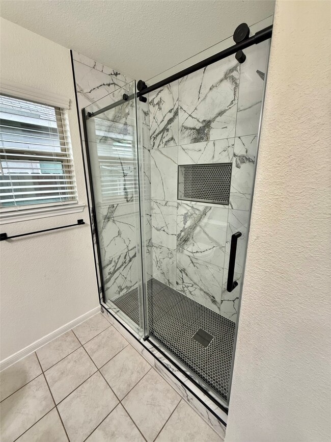 Building Photo - 16538 Twinwalker Drive