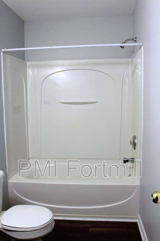 Building Photo - 1147 Spicewood Pines Rd