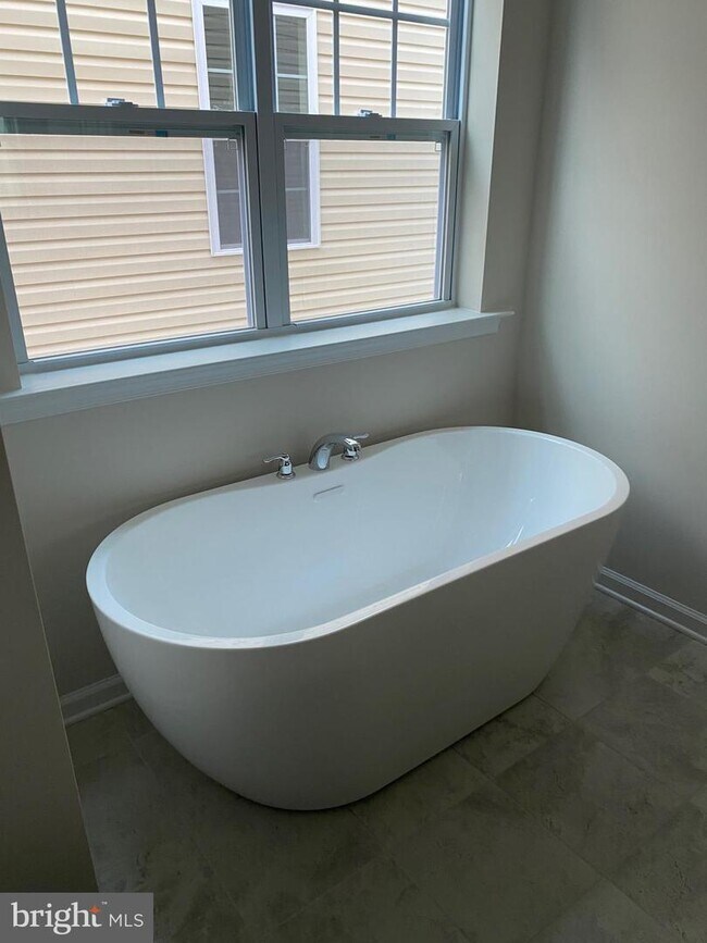 Building Photo - 730 Houston St