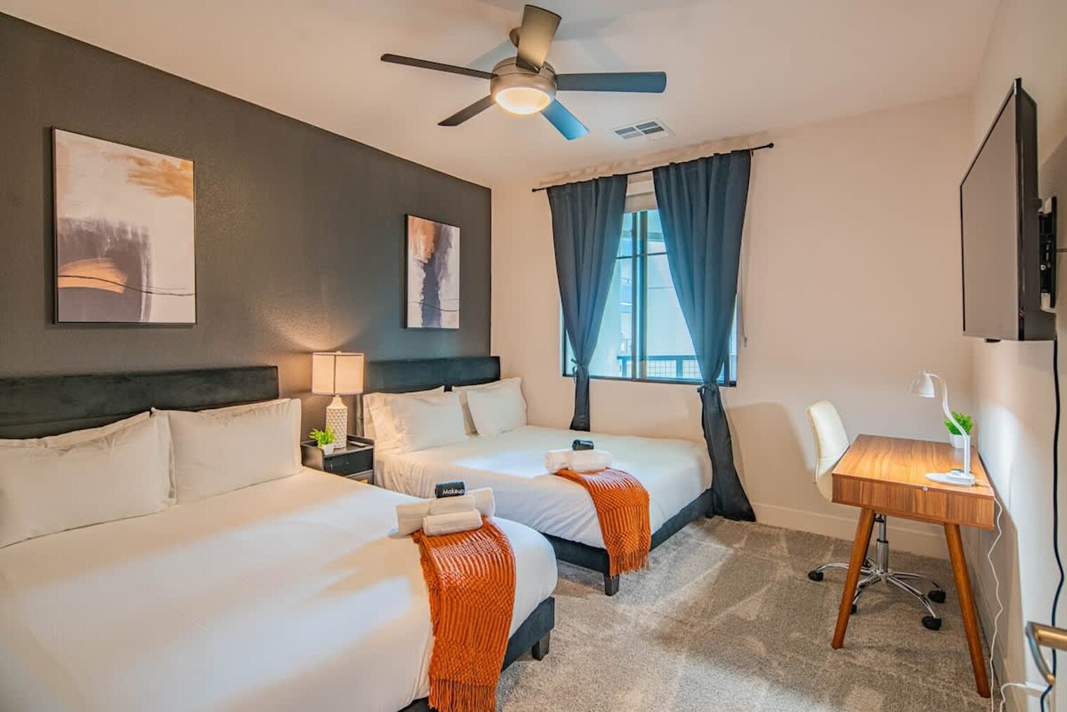 Building Photo - 15501 N Dial Blvd