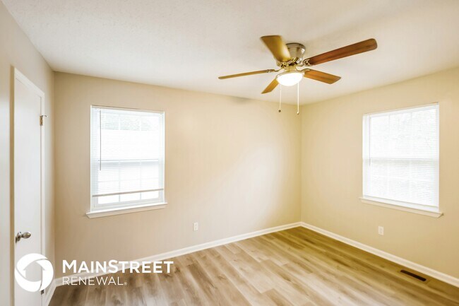 Building Photo - 5796 Dug Hollow Rd