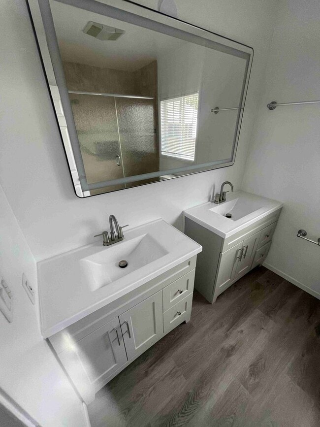 Building Photo - BEST VALUE IN SHERMAN OAKS!