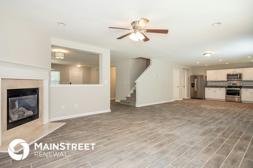 Building Photo - 2517 Harwood Hills Ln