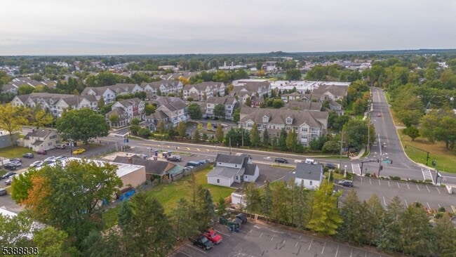 Building Photo - 2429 Vauxhall Rd