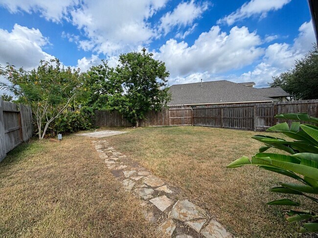 Building Photo - 16935 Jelly Park Stone Dr