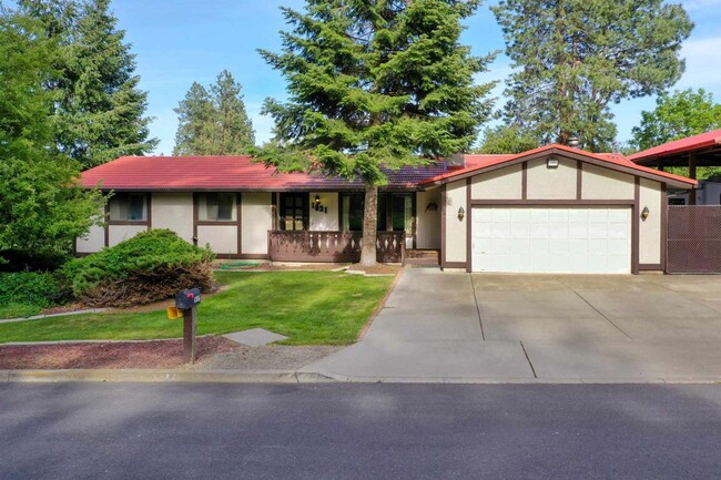 Building Photo - 4 Bed 3 Bath Home in Cul-de-sac with Massive 18X40 insulated shop