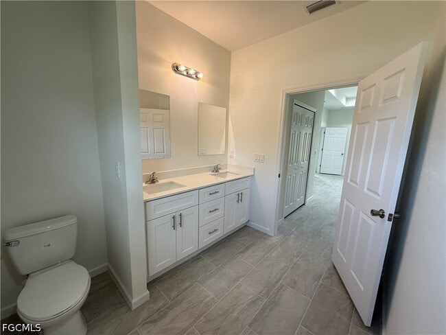 Building Photo - 2809 Darlene Pl