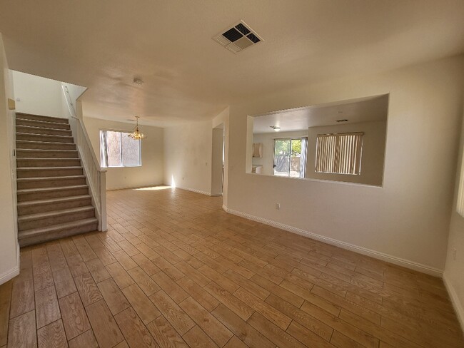 Building Photo - 180 Hickory Heights Ave