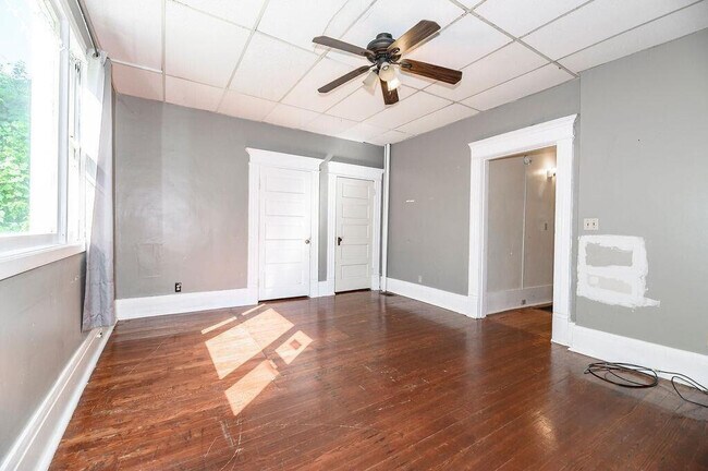 Building Photo - 348 Woodland Ave