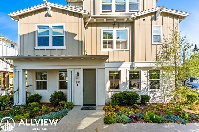 Building Photo - *Limited Move In Special! $1,000 Off First...