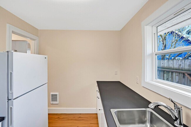 Building Photo - 19th - GPM351N-4