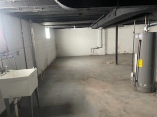 Building Photo - 25 E Goodell Ave
