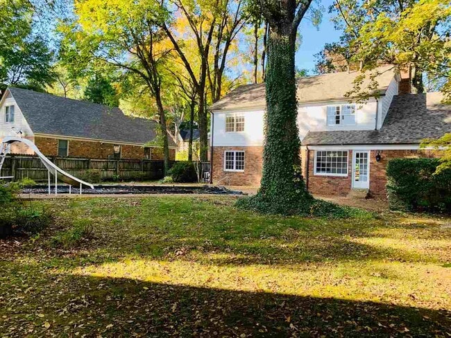 Building Photo - 8105 Savannah Way