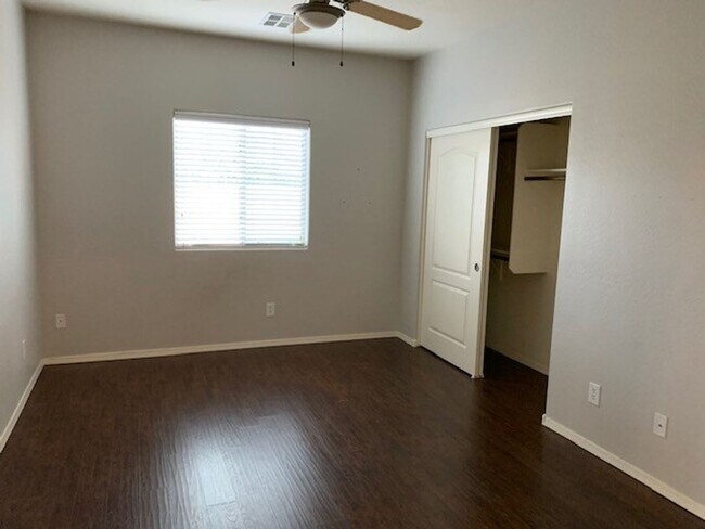 Building Photo - Beautiful 4 bedroom 2 bath home -- COMING ...