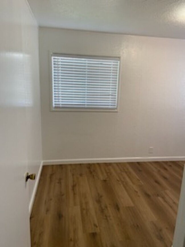 Building Photo - 115 Terrace Dr