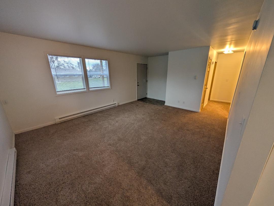 Building Photo - 9015 Midway Dr