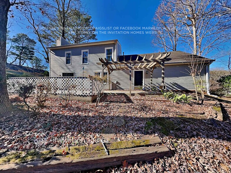 Building Photo - 3250 Ethan Dr