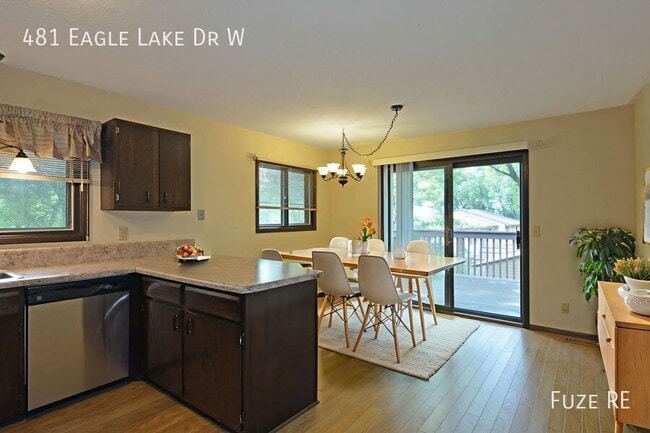 Building Photo - 481 W Eagle Lake Dr