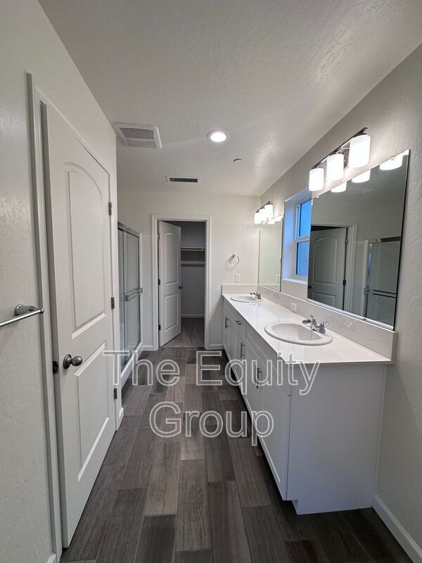 Building Photo - 30536 Delancy Rd