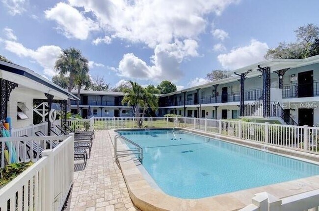 Building Photo - 6266 1st Ave S