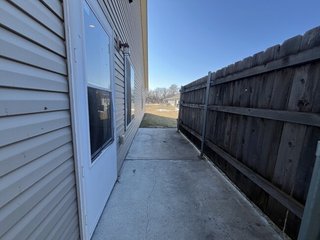Building Photo - 5326 Hillside136