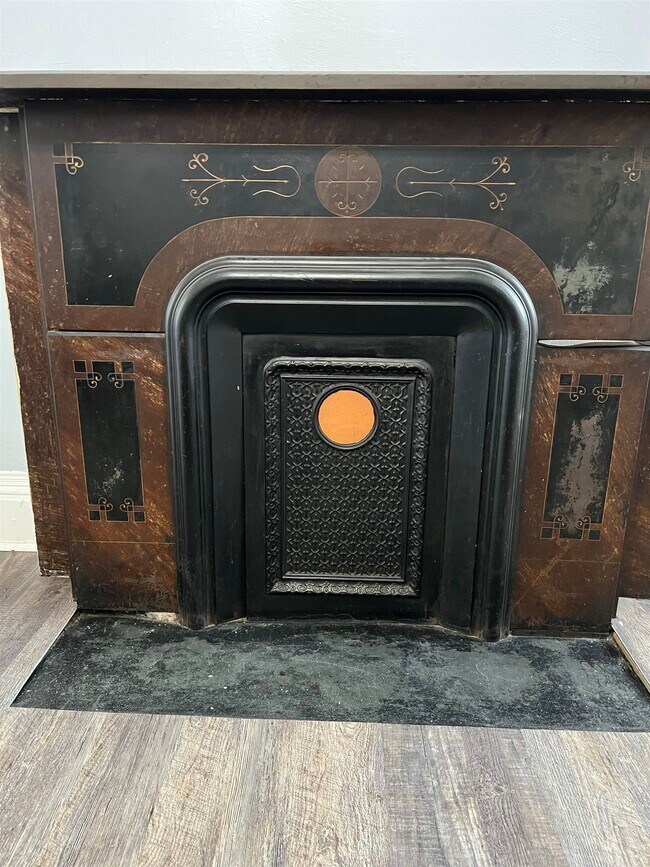 Building Photo - 19 Glenwood Ave