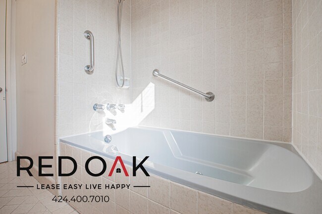 Building Photo - 2727 Butler Ave