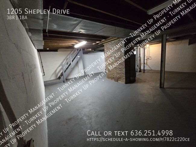 Building Photo - 1205 Shepley Dr