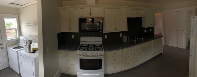 Kitchen - 6067 Roy St