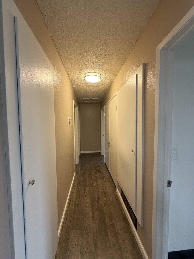 Building Photo - 2409 Pomo Ct