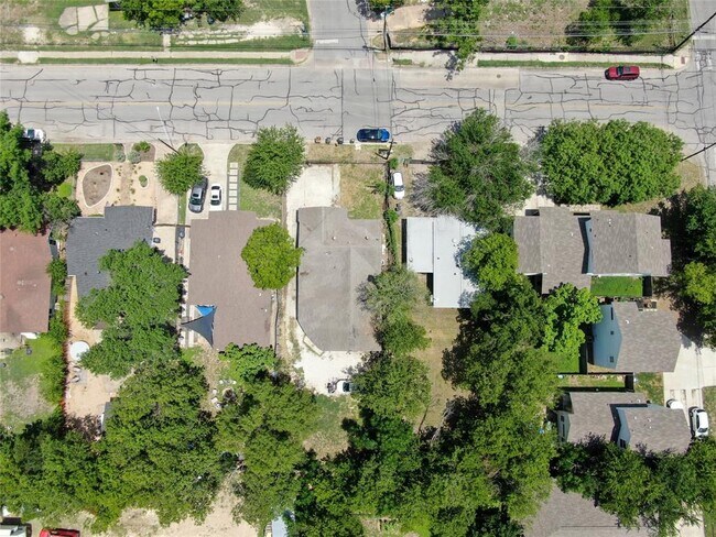 Building Photo - 1412 Vargas Rd