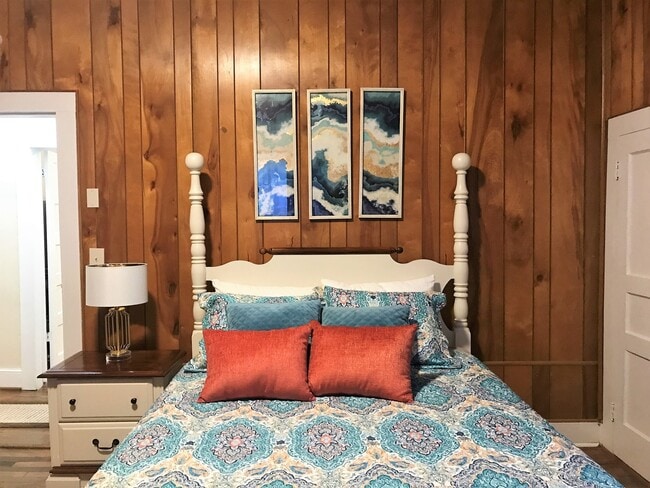 Building Photo - Furnished & Inviting Rental Between South Hill & Boydton