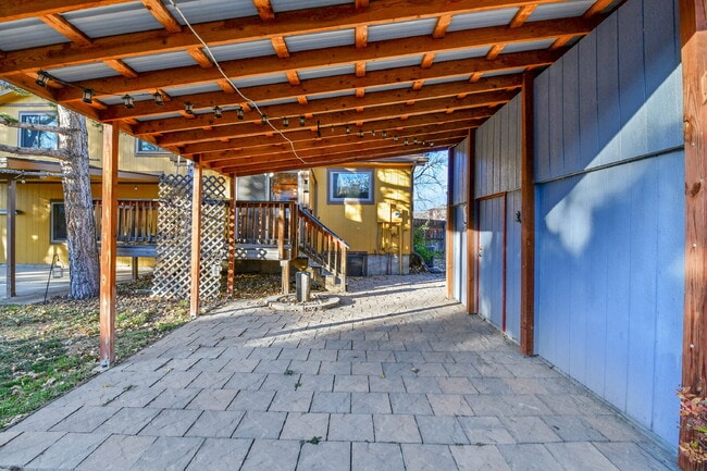 Building Photo - $2,795 - 3 Bed, 2.5 Bath Home in Broomfiel...